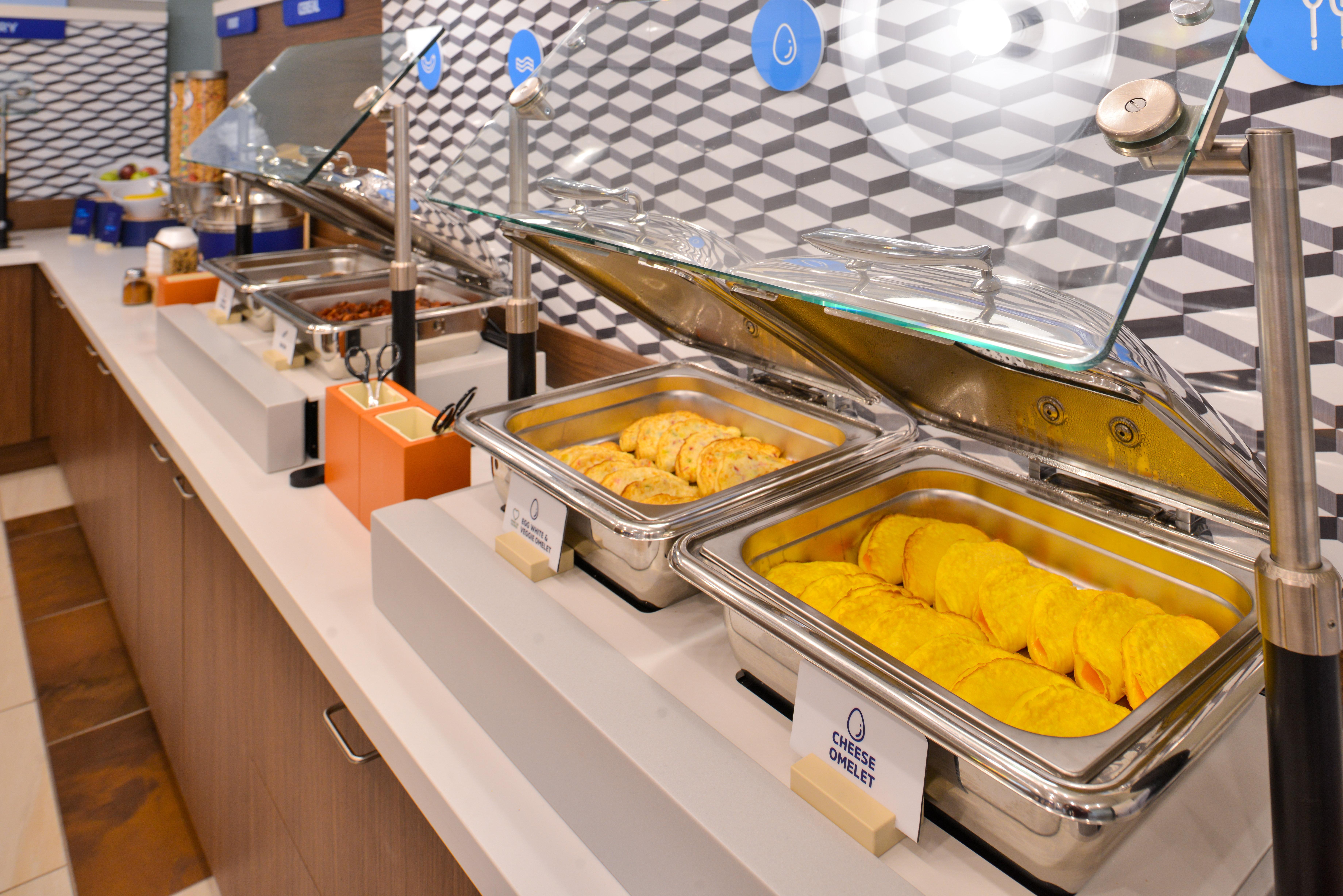 Holiday Inn Express & Suites - Detroit North - Roseville By Ihg Dış mekan fotoğraf