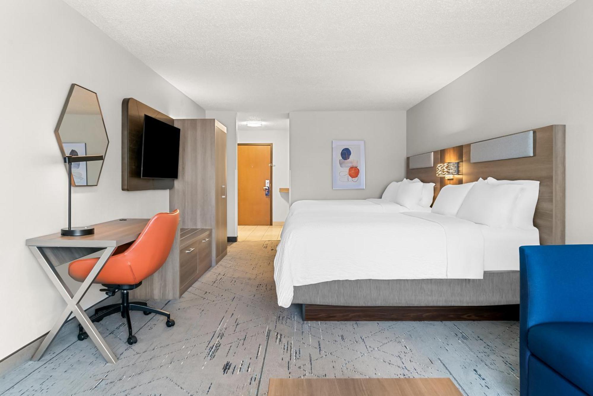 Holiday Inn Express & Suites - Detroit North - Roseville By Ihg Dış mekan fotoğraf