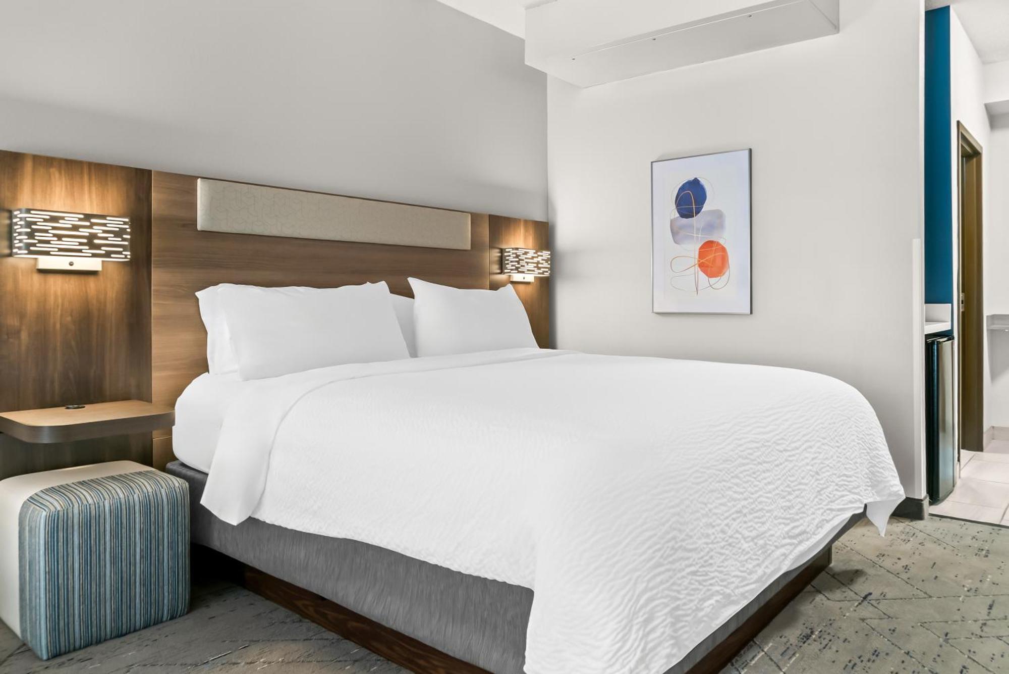 Holiday Inn Express & Suites - Detroit North - Roseville By Ihg Dış mekan fotoğraf