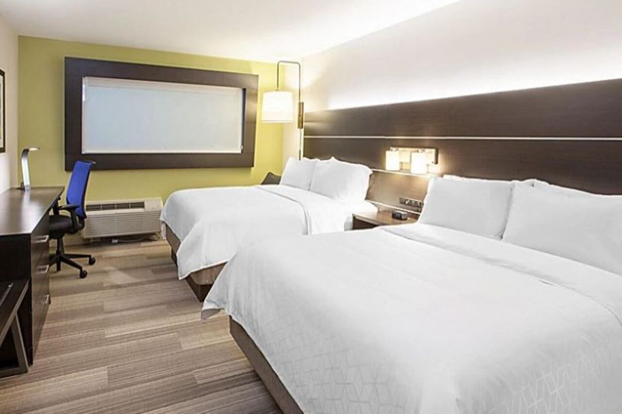 Holiday Inn Express & Suites - Detroit North - Roseville By Ihg Dış mekan fotoğraf